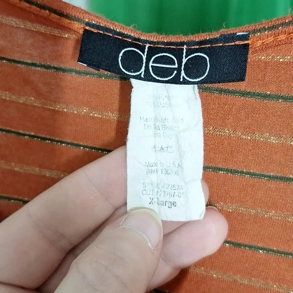 DEB V-NECK TOP SIZE XL RUSTY ORANGE AND GOLD - Picture 4 of 4